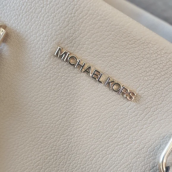 Michael Kors Cream Satchel with Gold Hardware - Picture 3 of 4